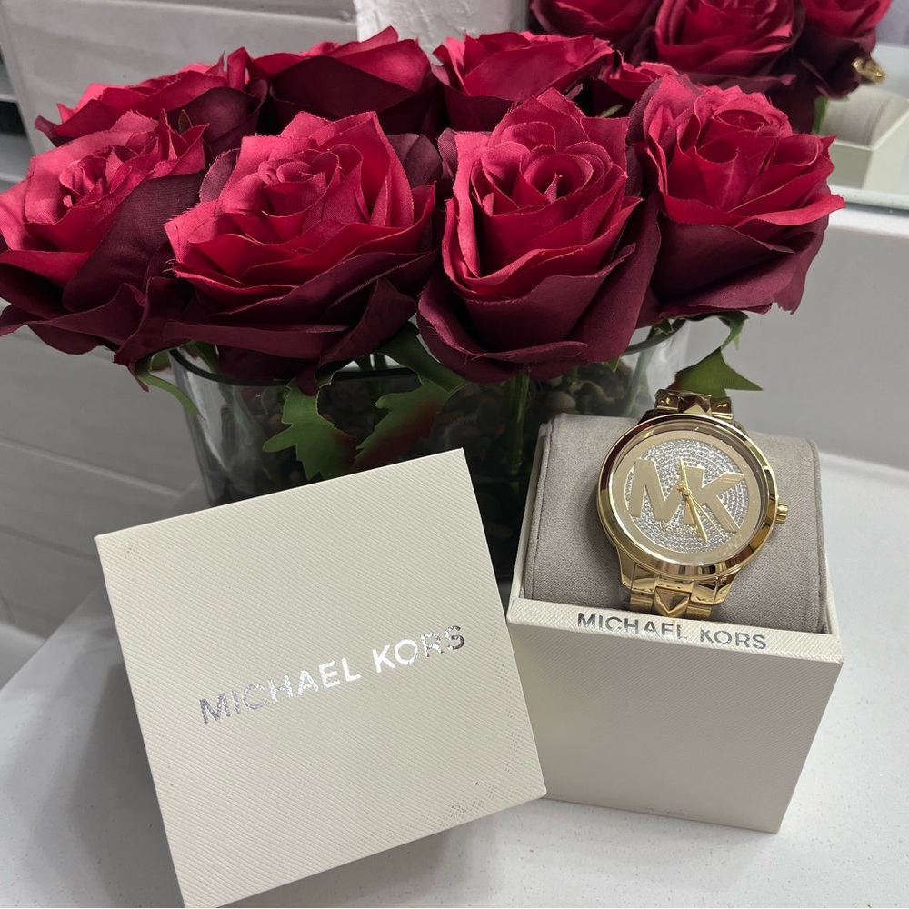 Michael Kors Oversized Mercer Woman’s Watch